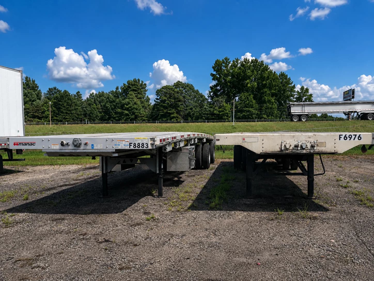 CTS flatbed trailers at the Texarkana yard